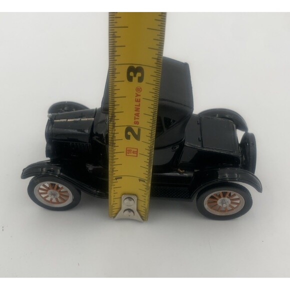 NATIONAL MOTOR MUSEUM MINT 1925 Ford Model T coupe 1:32 scale model - Picture 7 of 9